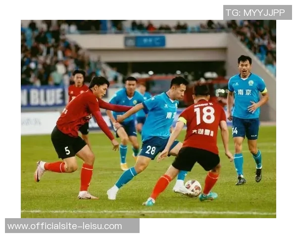 南京足球队引领最新足球节奏TOP10榜单展现强劲实力与风采 南京足球队引领最新足球节奏TOP10榜单展现强劲实力与风采