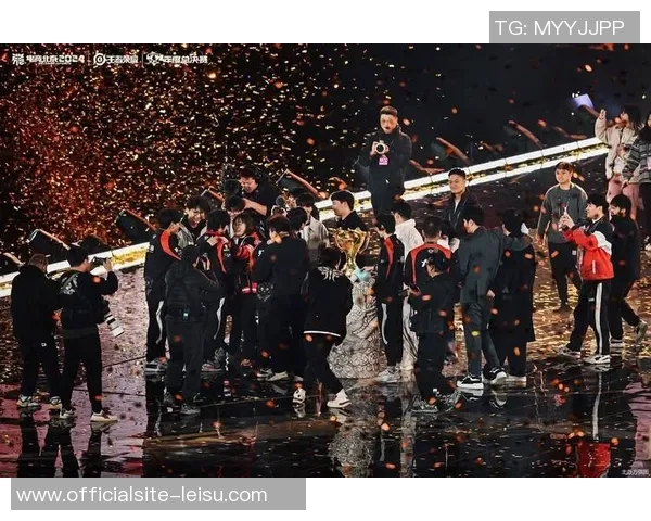 总决赛精彩对决TES与DWG谁能夺得最终冠军荣耀 总决赛精彩对决TES与DWG谁能夺得最终冠军荣耀